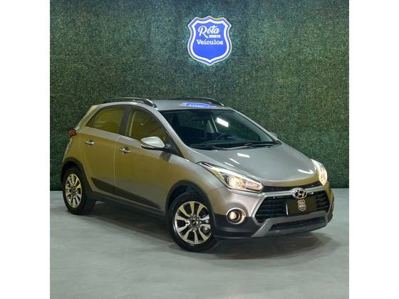 HYUNDAI HB20X 1.6 16V PREMIUM FLEX 4P AUTOMÁTICO HYUNDAI HB20X 1.6 16V PREMIUM FLEX 4P AUTOMÁTICO